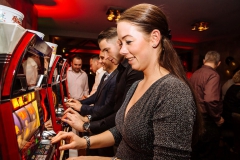 Bij-CasinoHuren-kunt-u-Slotmachines-fruitkosten-en-gokkasten-huren-op-uw-eigen-locatie-of-feest