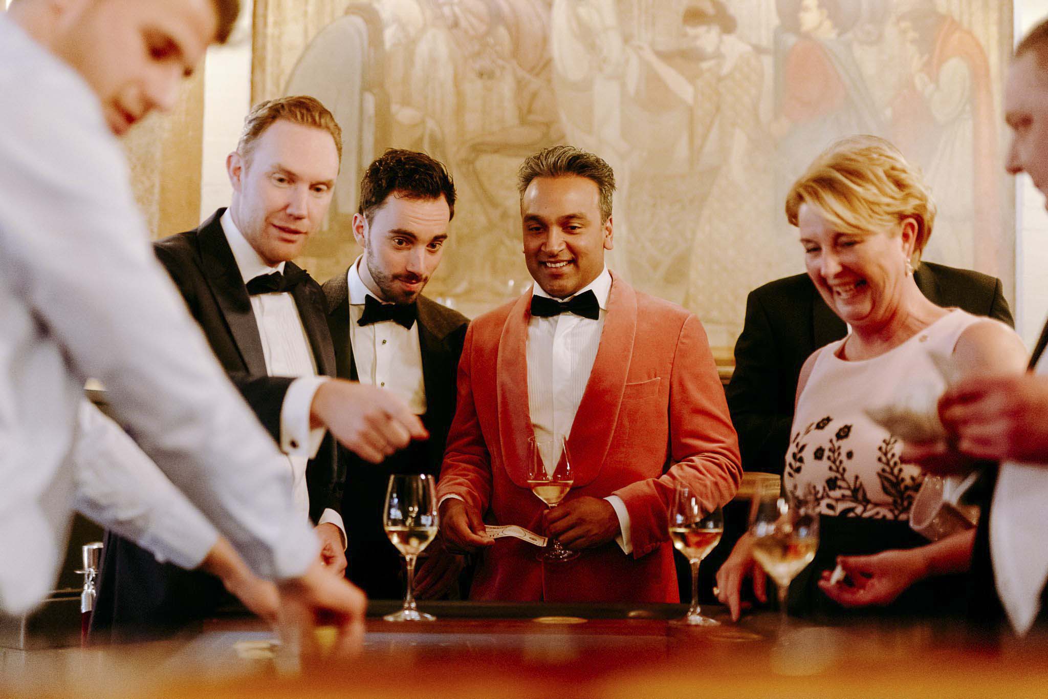 Royal Casino Themafeest organiseren - Casinohuren.nl